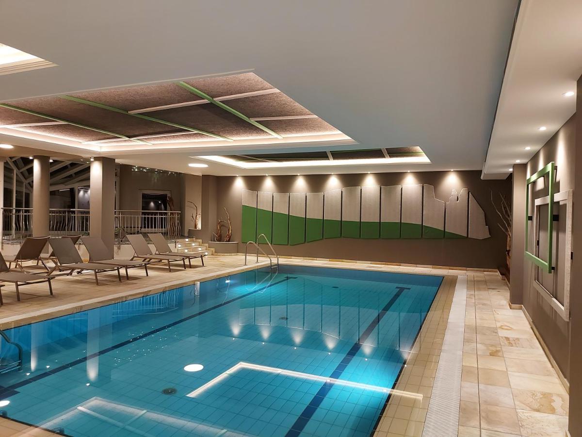 Parc Hotel Tyrol Кастелрото Екстериор снимка