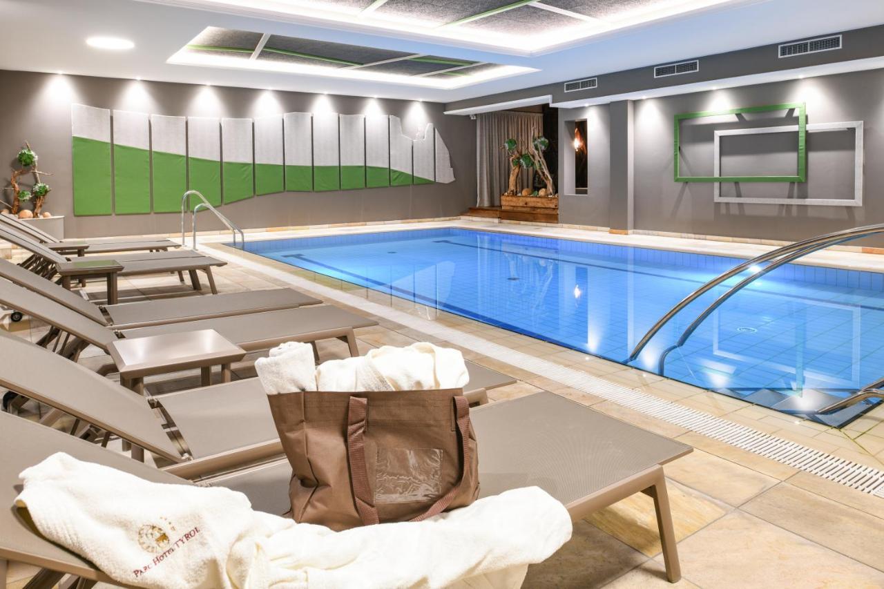 Parc Hotel Tyrol Кастелрото Екстериор снимка