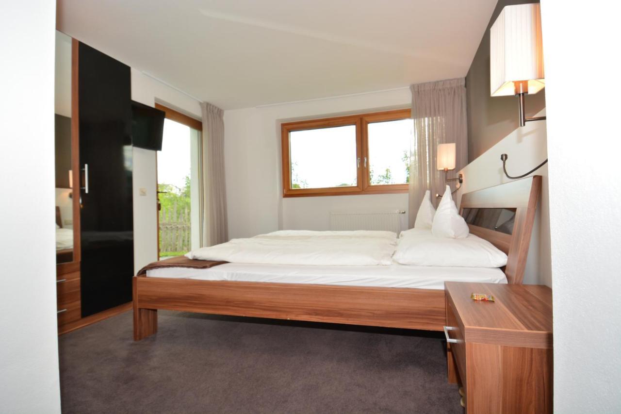 Parc Hotel Tyrol Кастелрото Екстериор снимка