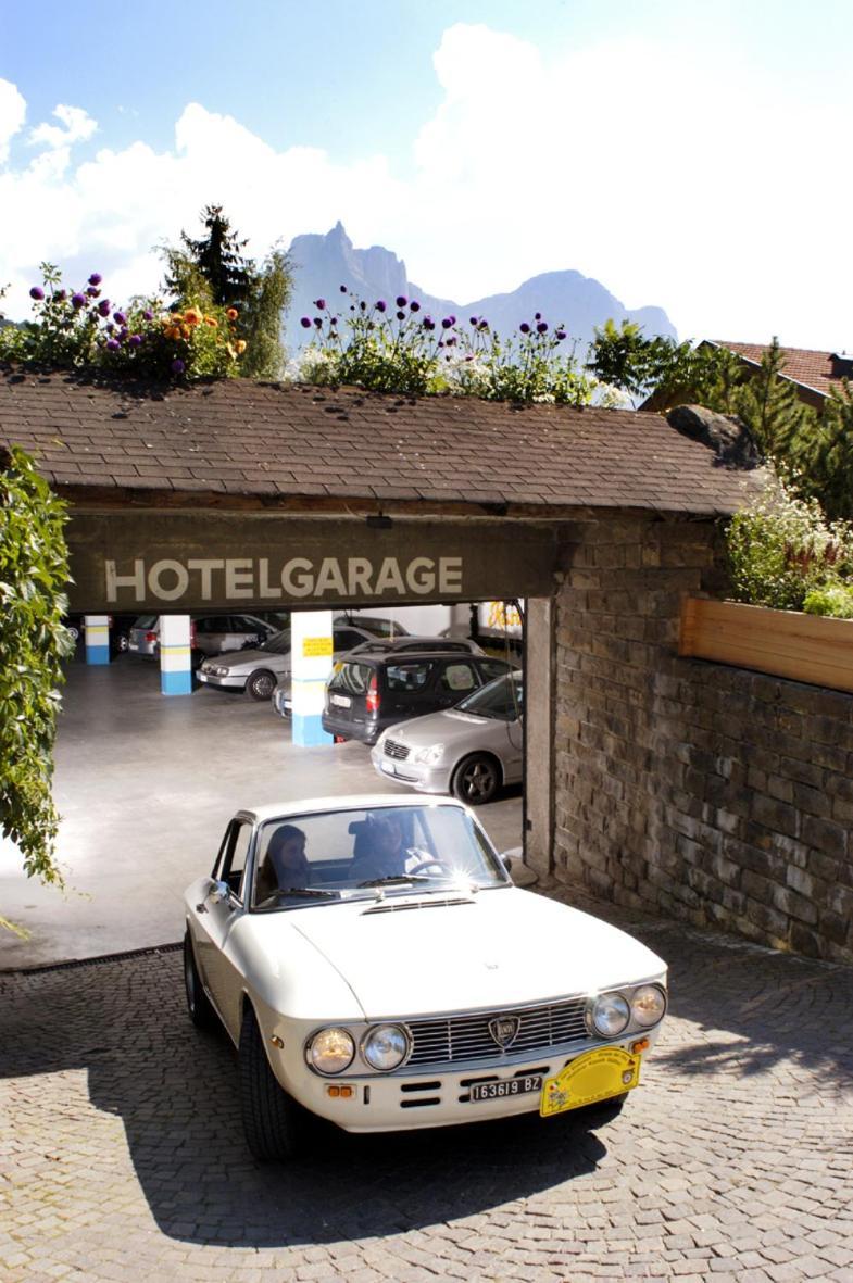 Parc Hotel Tyrol Кастелрото Екстериор снимка