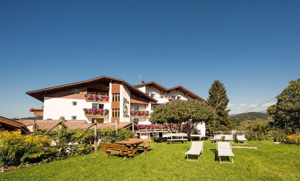 Parc Hotel Tyrol Кастелрото Екстериор снимка