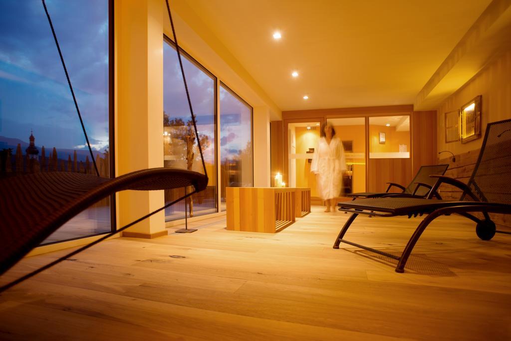 Parc Hotel Tyrol Кастелрото Екстериор снимка