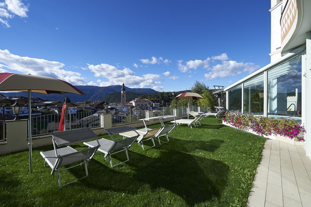 Parc Hotel Tyrol Кастелрото Екстериор снимка